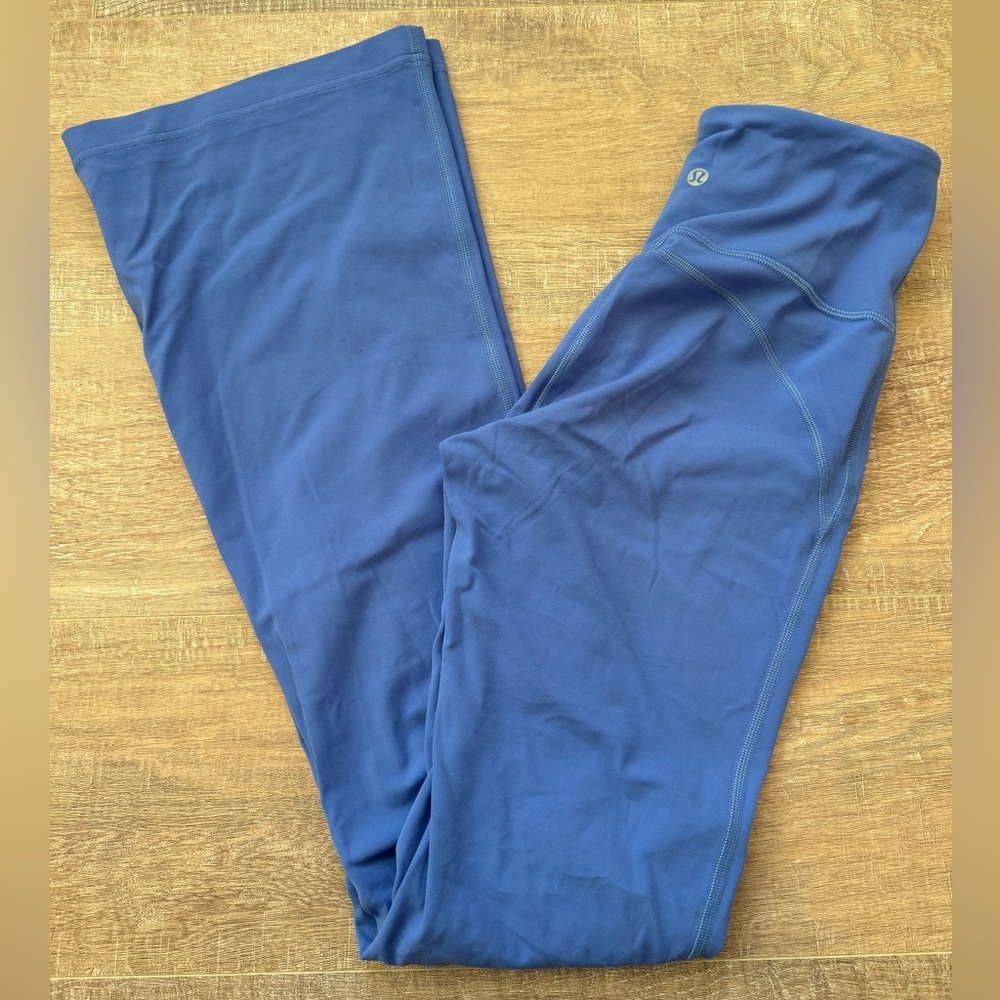 NWOT Lululemon Groove Super-High-Rise Flared Pant *Nulu in Waterdrop wide leg - Picture 4 of 6